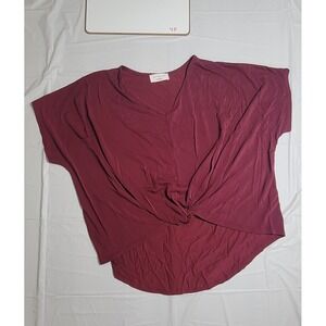 Womens Lavender Field short sleeve blouse in purple. Size Large.